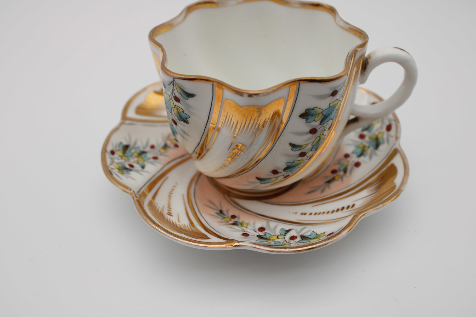 Vintage handpainted porcelain teacup & saucer: Tea cup & Saucer