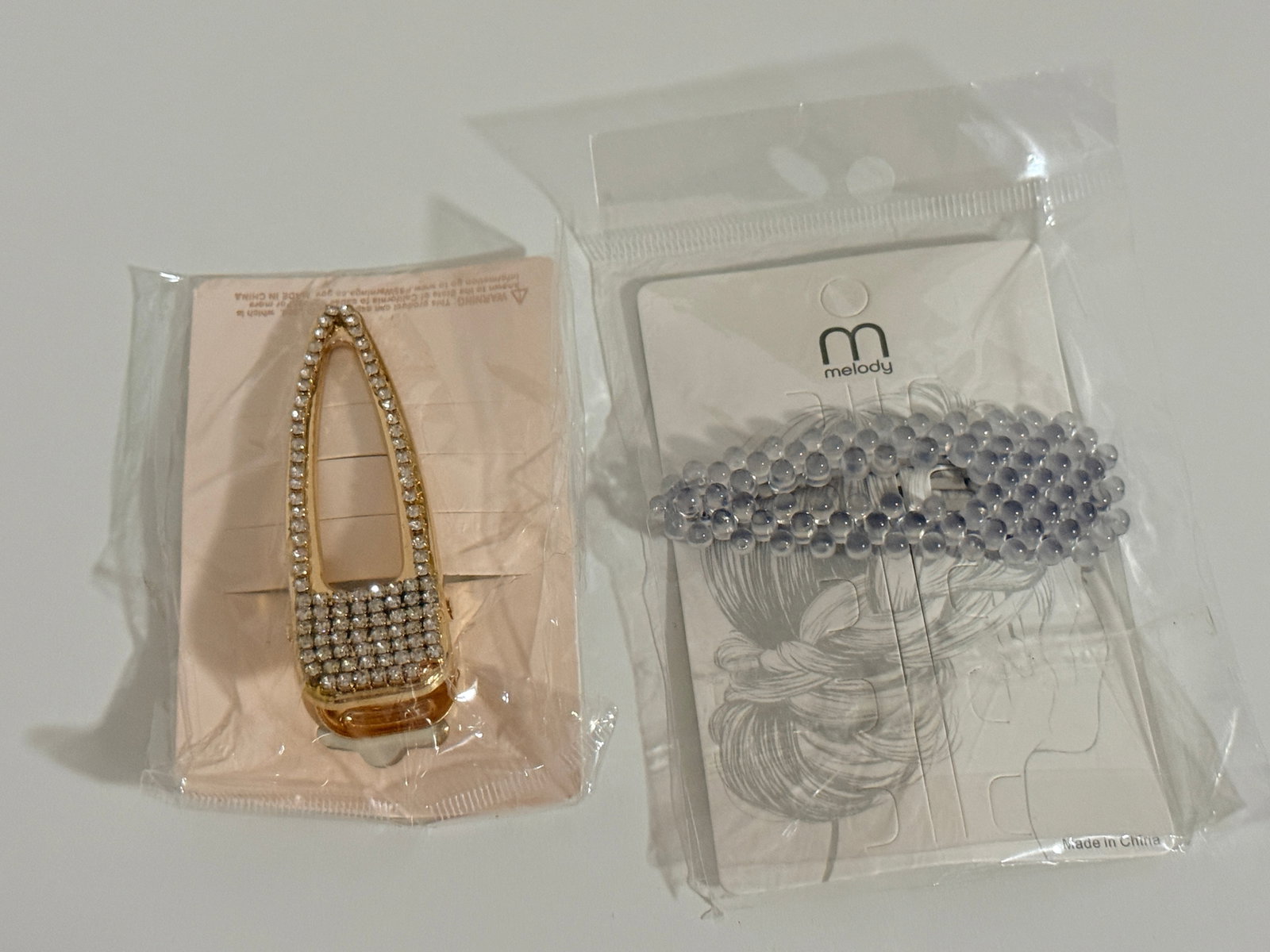 Fashion Hair Clip Pair: Rhinestone & faux pearl hair clips