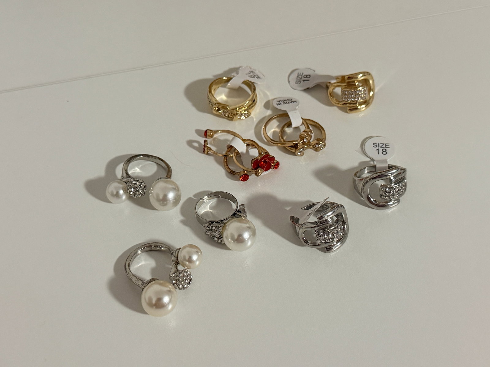 Fashion Ring Lot: 10 assorted fashion rings