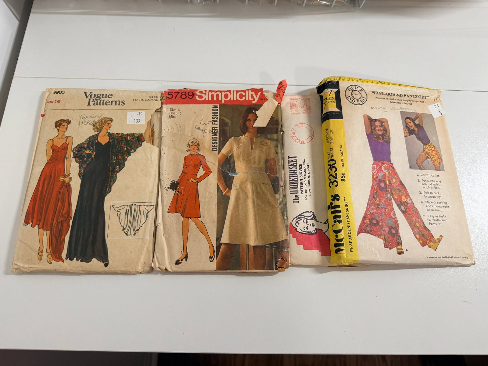 Vintage Sewing Pattern Lot: Assorted patterns; completeness not guaranteed