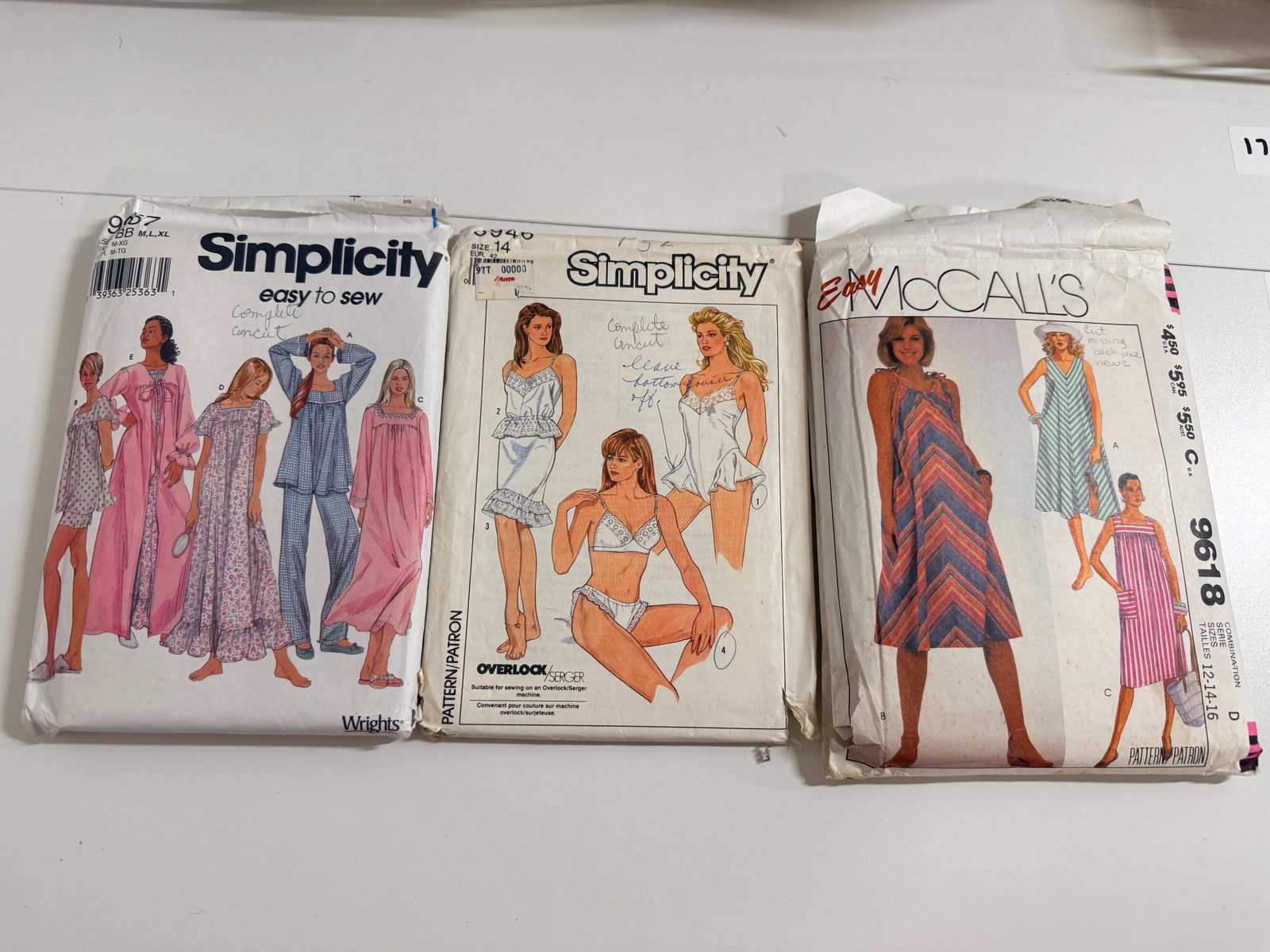 Vintage Sewing Pattern Lot: Assorted patterns; completeness not guaranteed