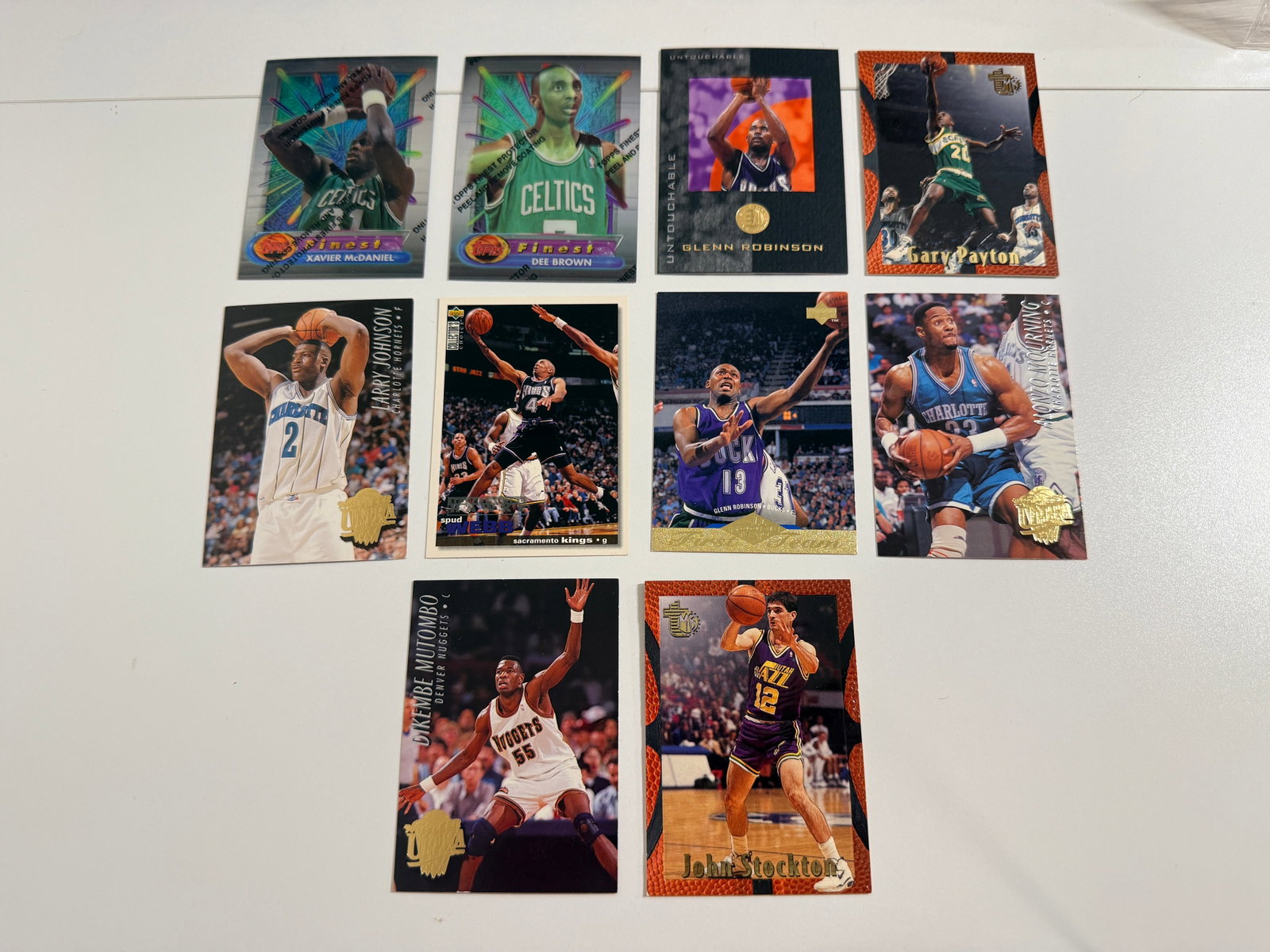Lot of Basketball cards in sleeves (1 of 1)