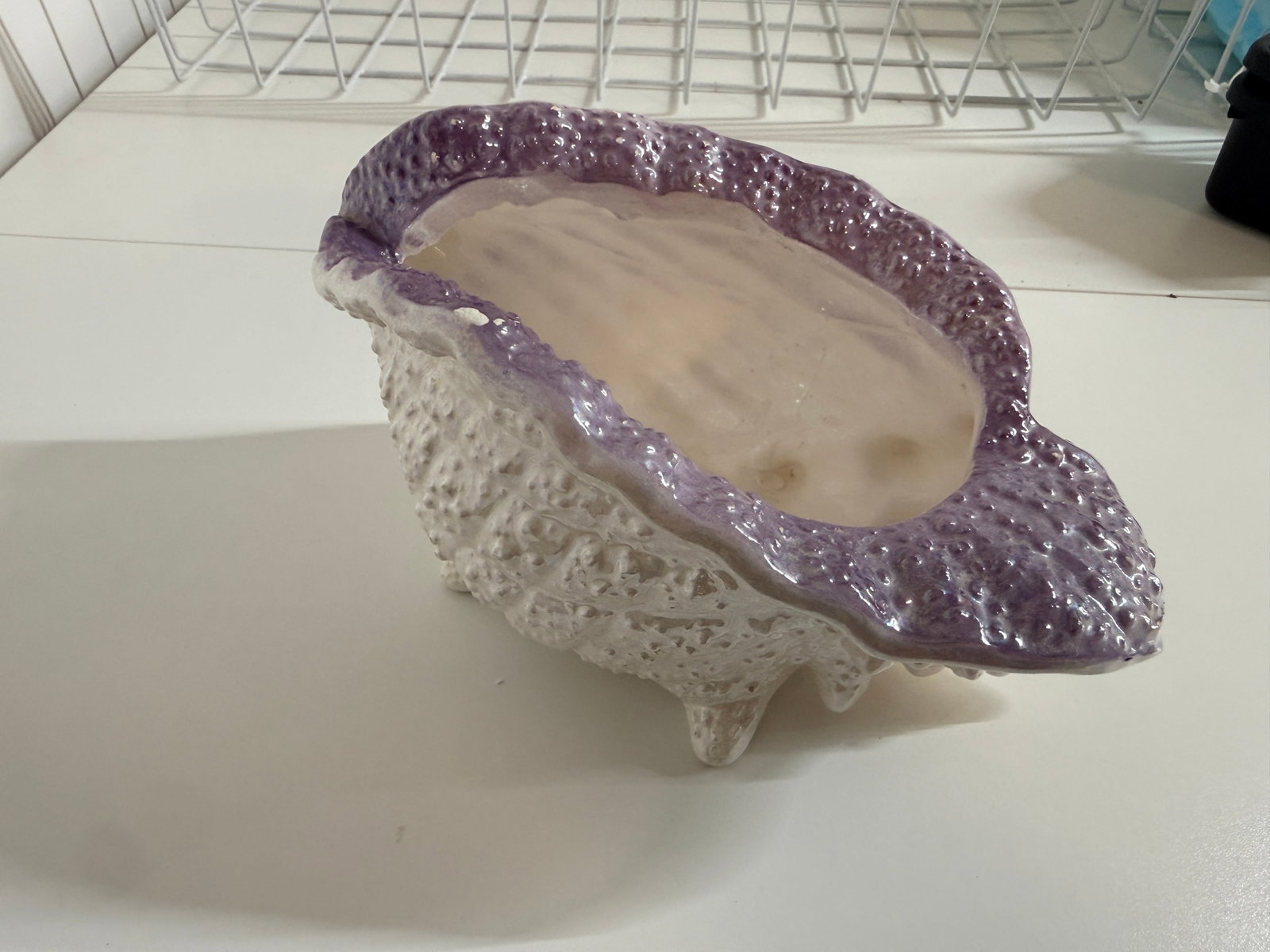 Vintage ceramic footed shell bowl: no markings