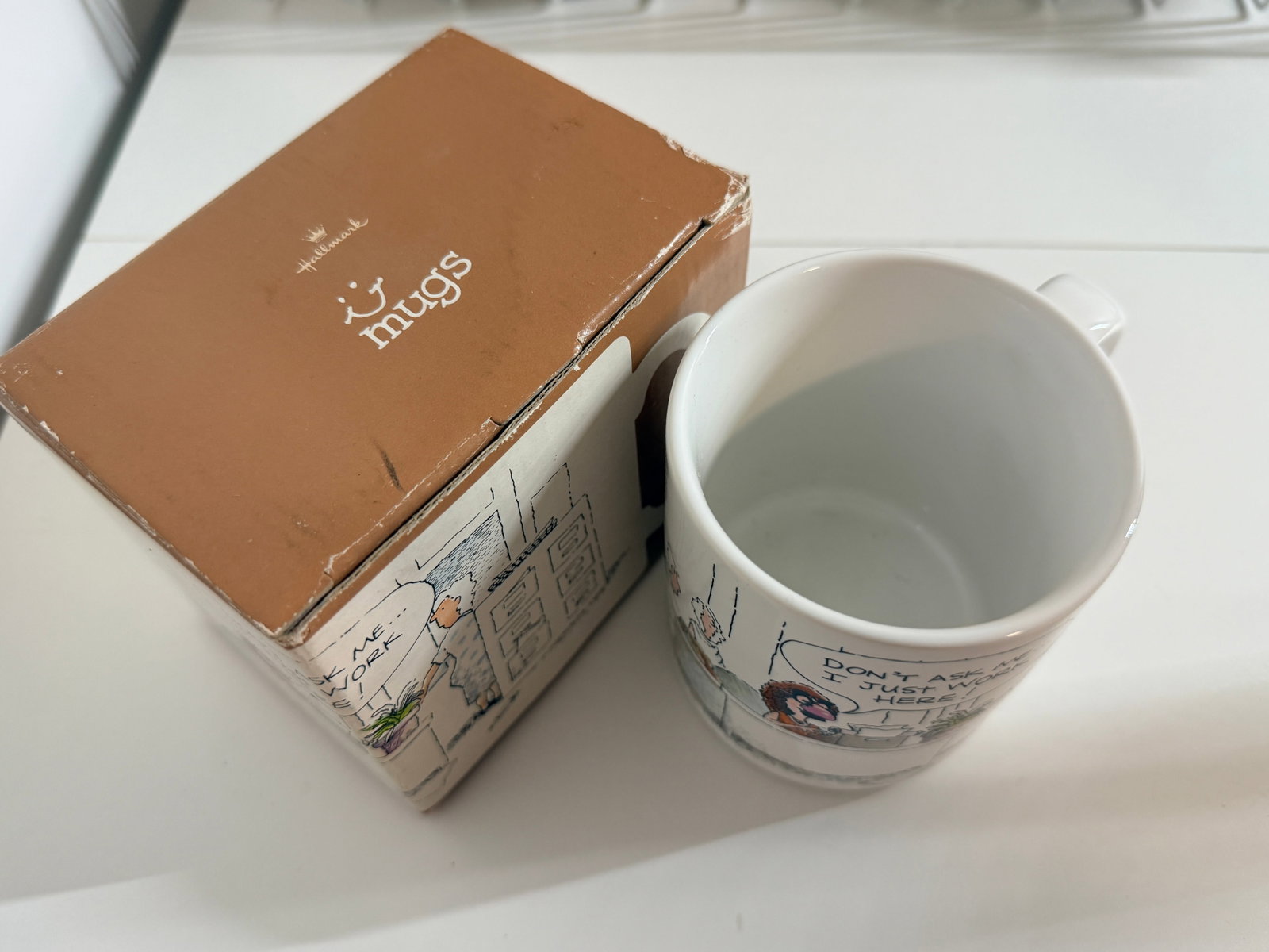 Hallmark Mugs "Don't ask me... I just work here!" w/ Box: Includes original box