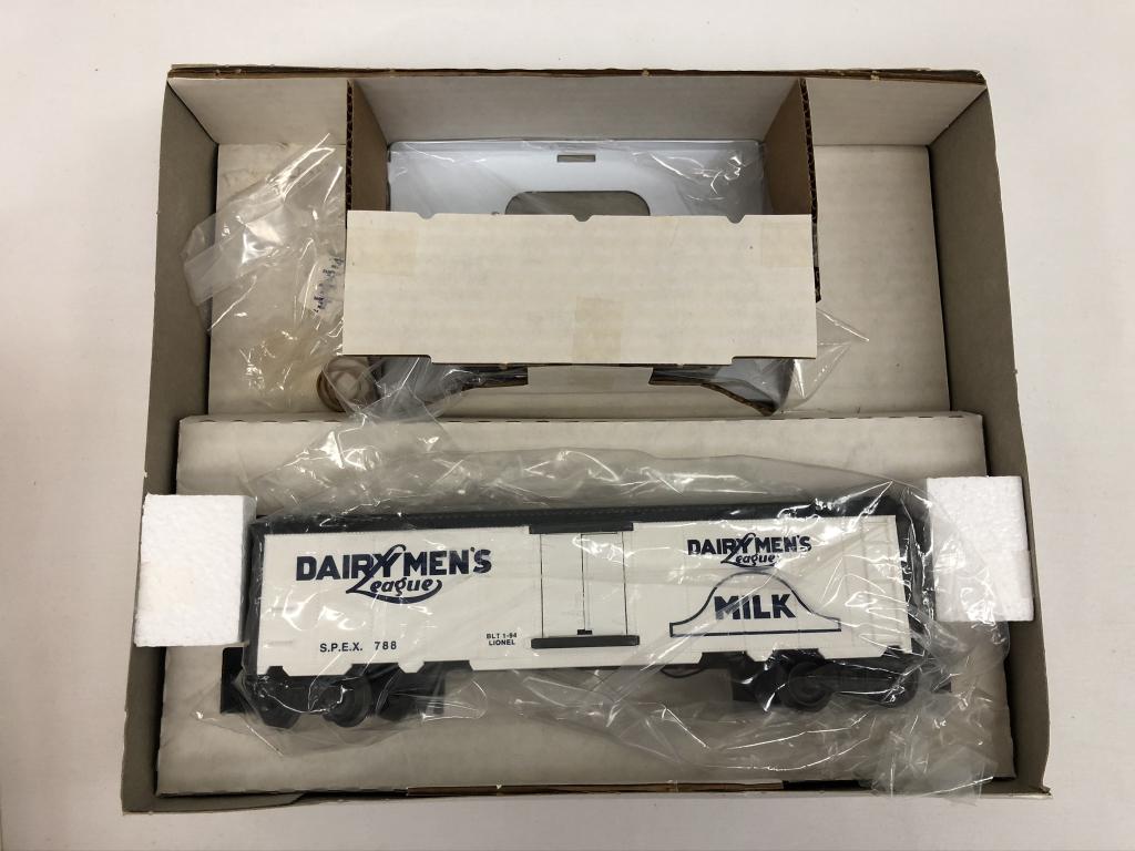 Lionel 19818 Dairymen's League Milk Car - NIB (1 of 3)