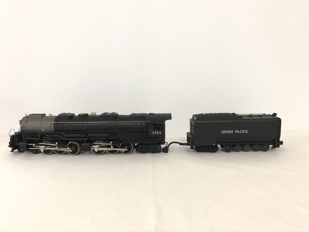 Rail King 1108 Union Pacific Challenger (1 of 4)