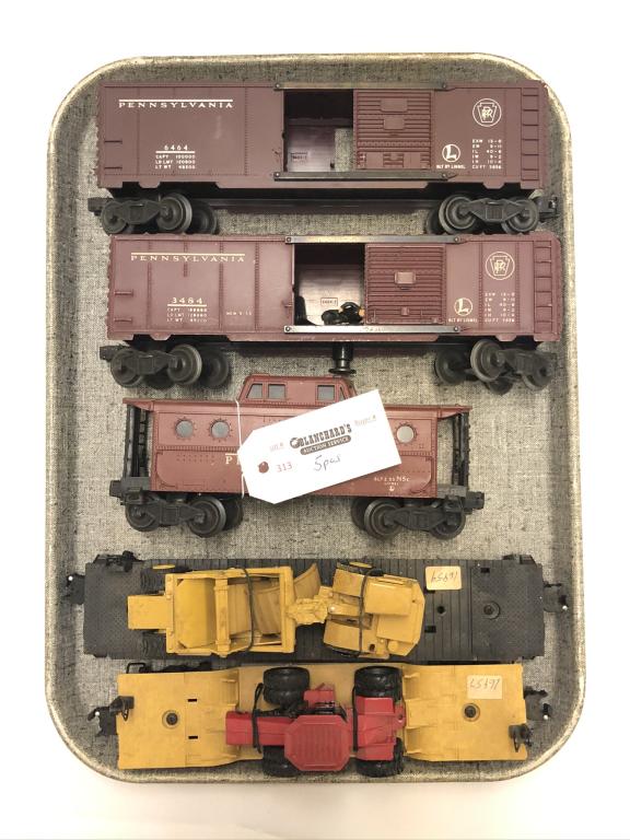5 Lionel Train Cars - Various Lines (1 of 1)