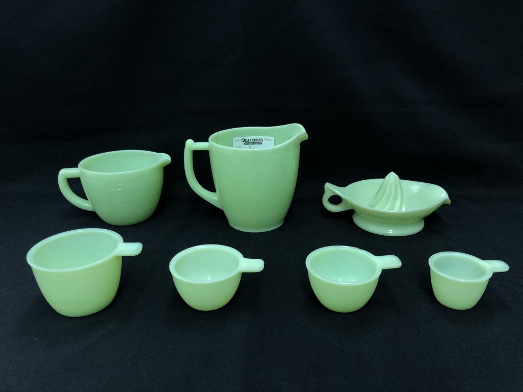 7 Pieces of Jadeite Glassware (1 of 3)