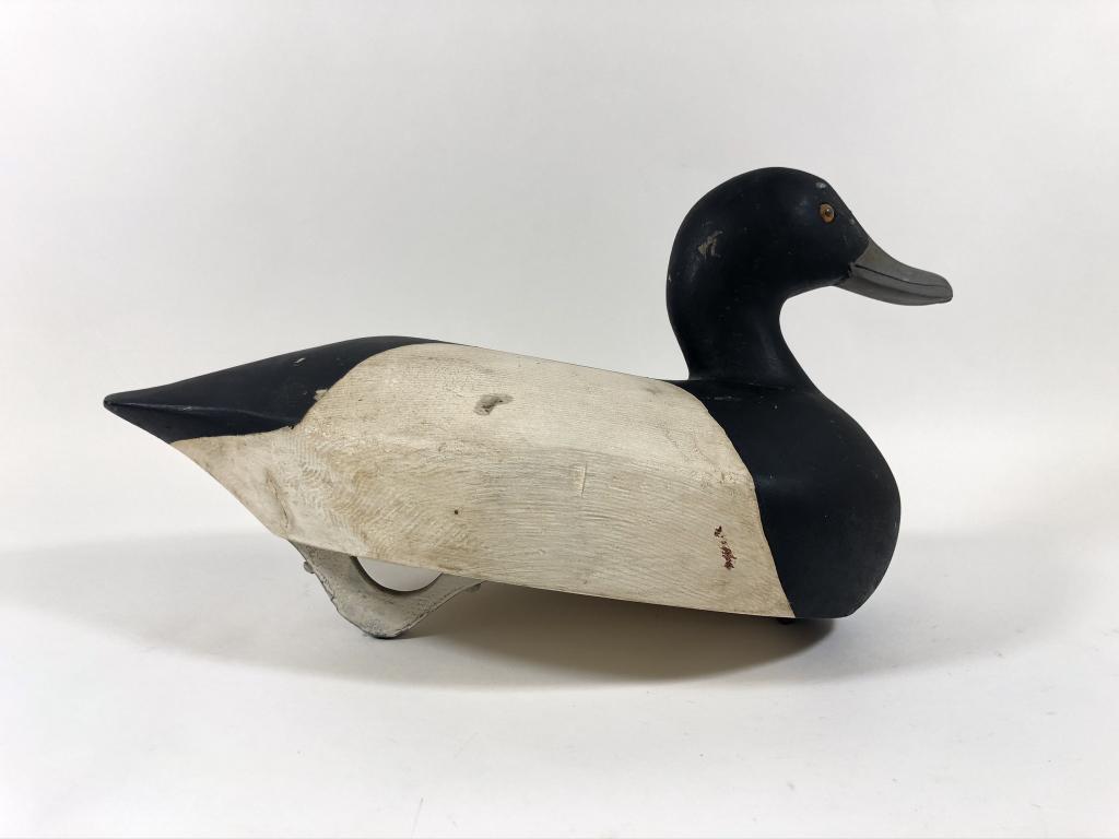 Wally Bishop Working Drake Bluebill Duck Decoy: Original paint