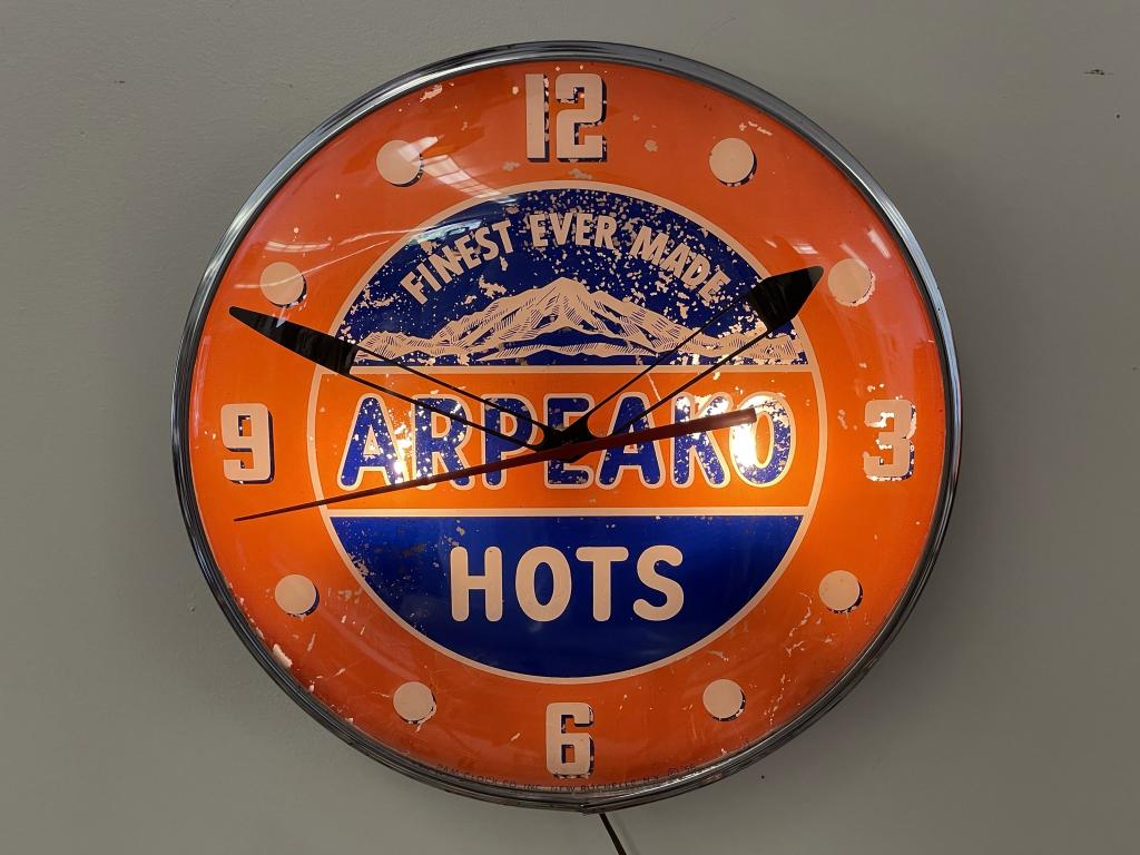 Arpeako Hots Advertising Clock (1 of 4)