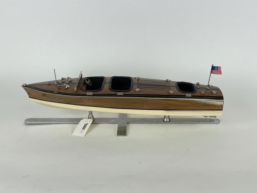 1930's Chris Craft Triple Cockpit Boat Model (1 of 4)