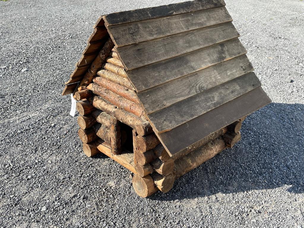 Model Log Cabin (1 of 3)