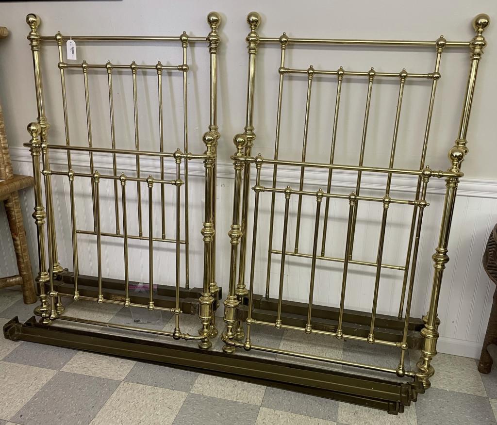 Brass Twin Beds- Whitcomb Metallic Bedstead Co. (1 of 7)