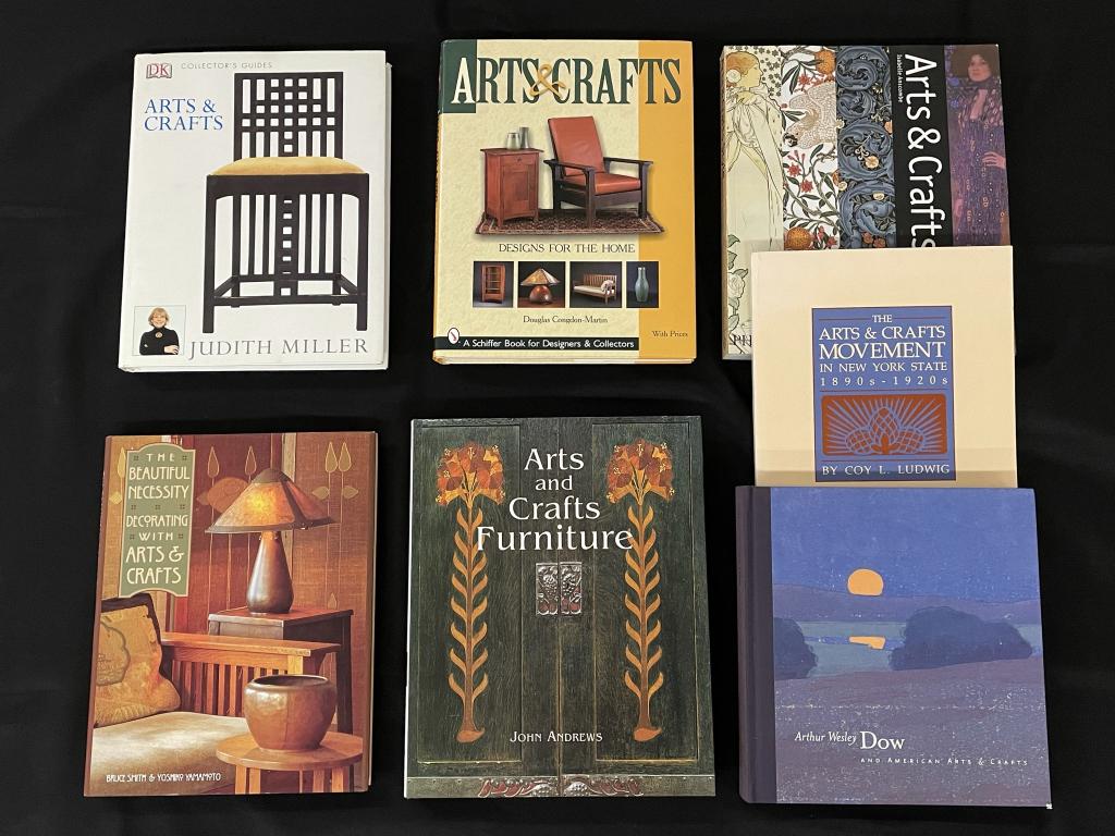 7 Books on Arts & Crafts Furniture & Accessories (1 of 8)