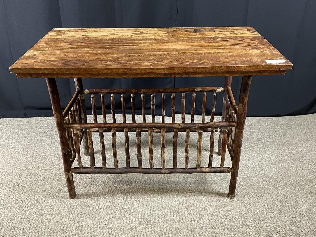 Old Hickory Spindle Base Table (1 of 5)