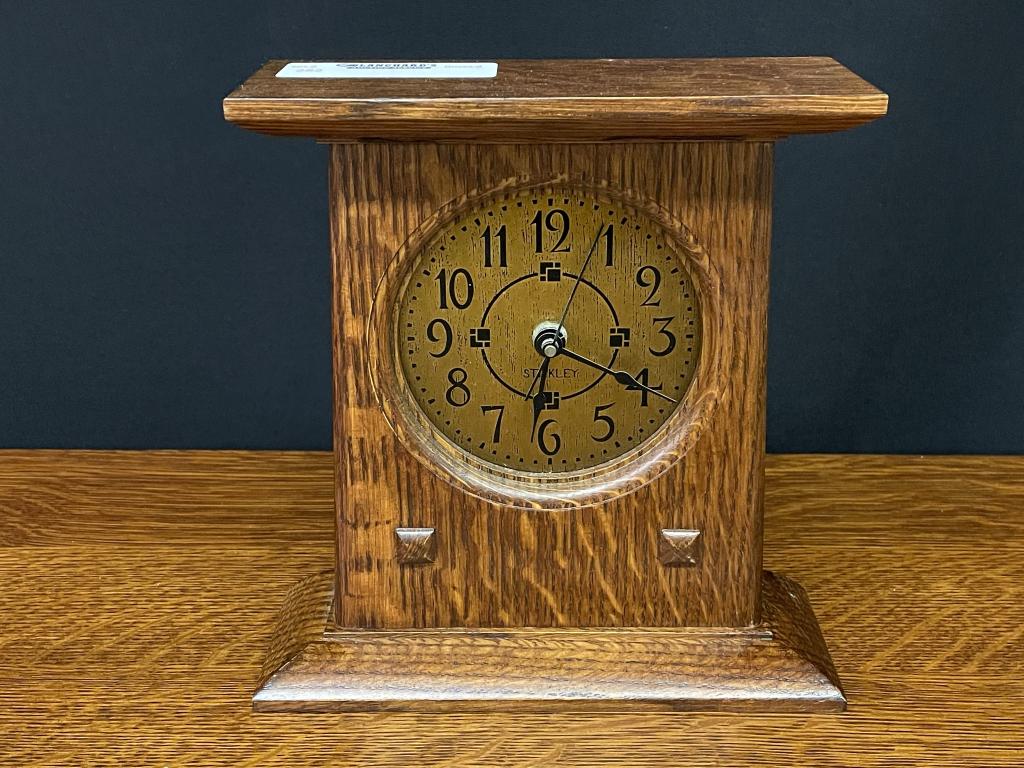 Stickley Oak Shelf Clock (1 of 3)