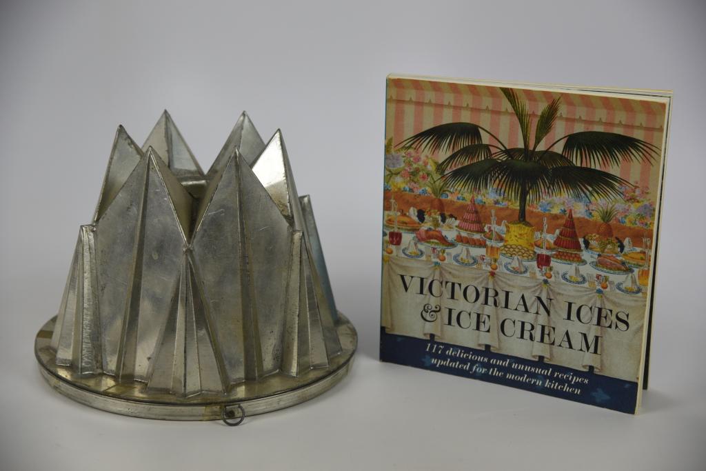 Tin Ice Cream Mold (1 of 3)