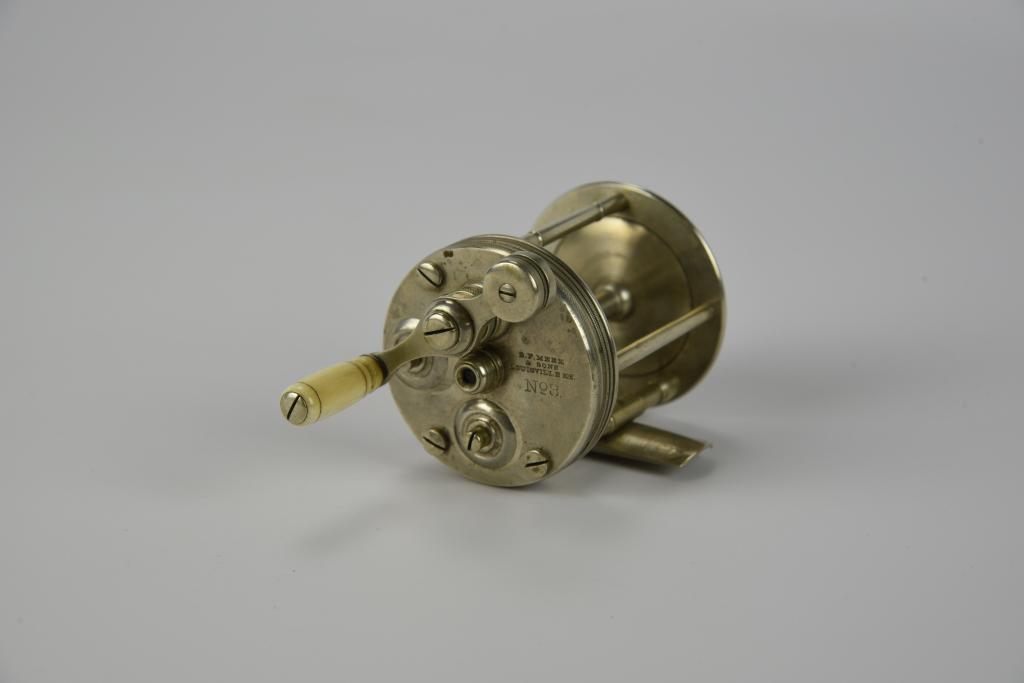 B.F. Meek & Sons No. 3 Casting Reel (1 of 4)