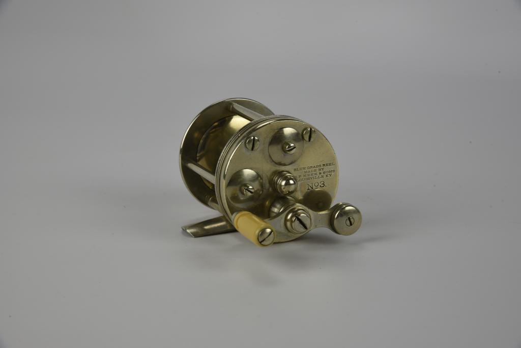 B.F. Meek & Sons No. 3 Blue Grass Casting Reel (1 of 3)