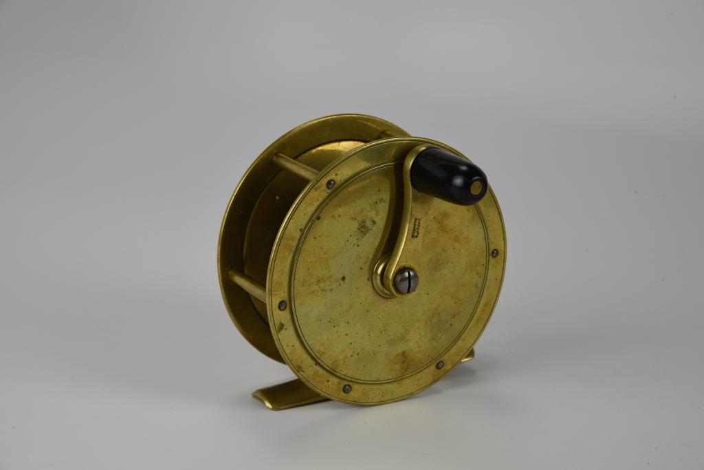 Hardy Brass Salmon Reel (1 of 3)