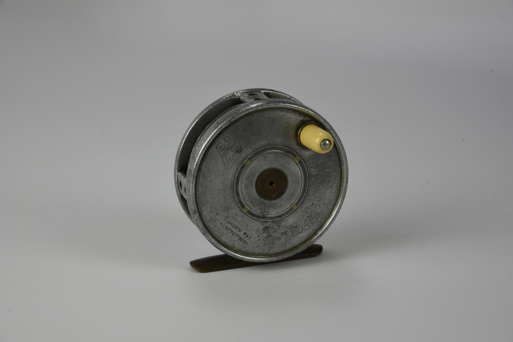 Hardy Perfect Trout Reel (1 of 4)