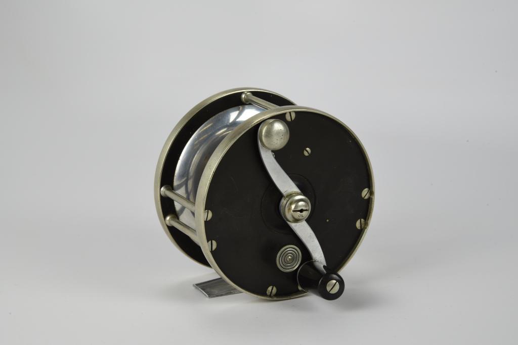 Edward Vom Hofe 4/0 Restigouche Salmon Reel (1 of 3)