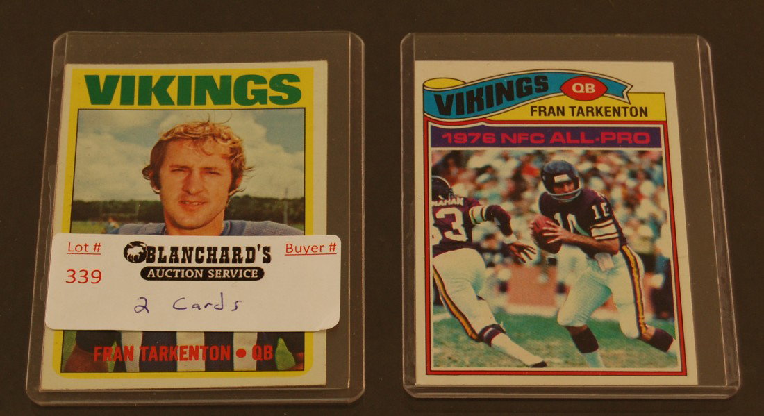 2 Fran Tarkenton football cards: 1972 Topps No 225 1977 Topps No 400
