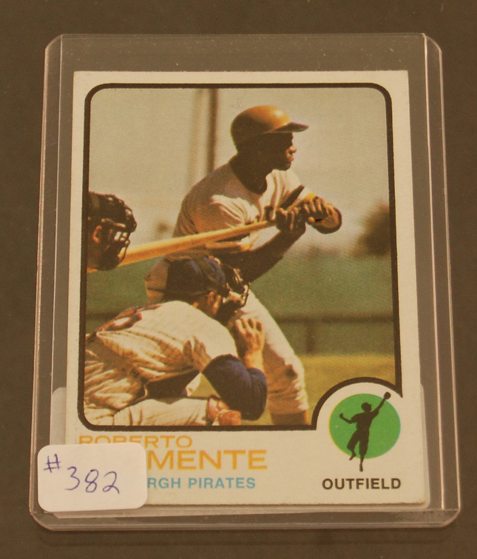 Topps 1973 Roberto ClementeBaseball Card No 50