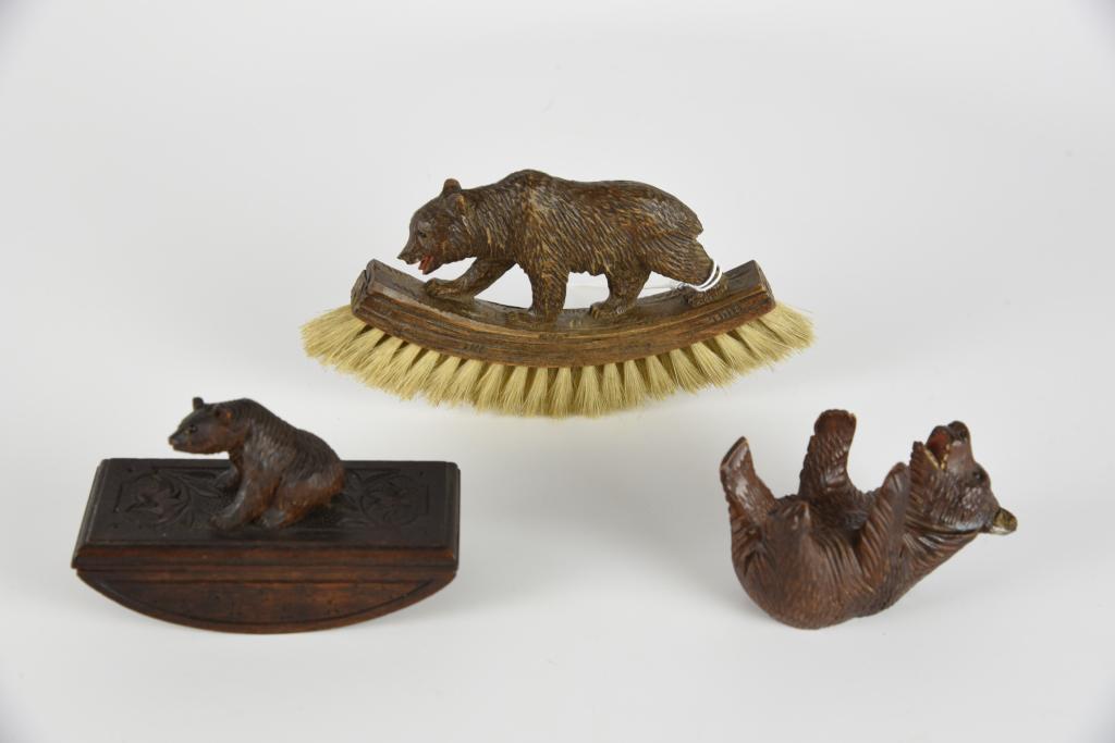 3 Black Forest Bear Carvings (1 of 4)