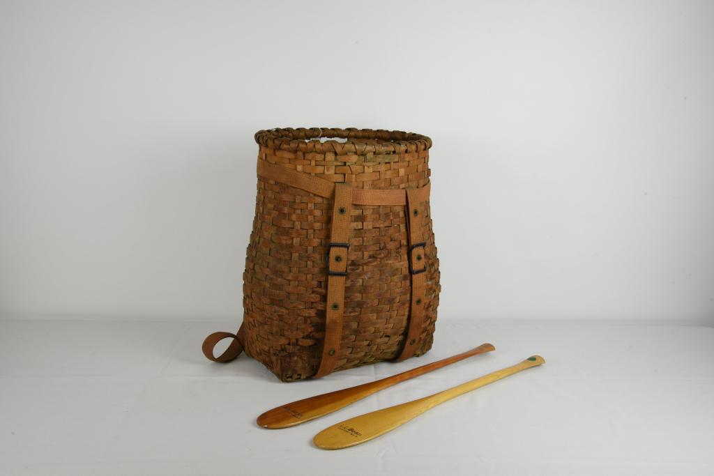 Adirondack Pack Basket & 2 Miniature Canoe Paddles (1 of 5)