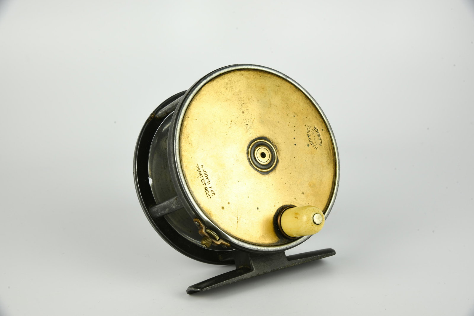 Hardy Brass-Face Salmon Reel (1 of 4)