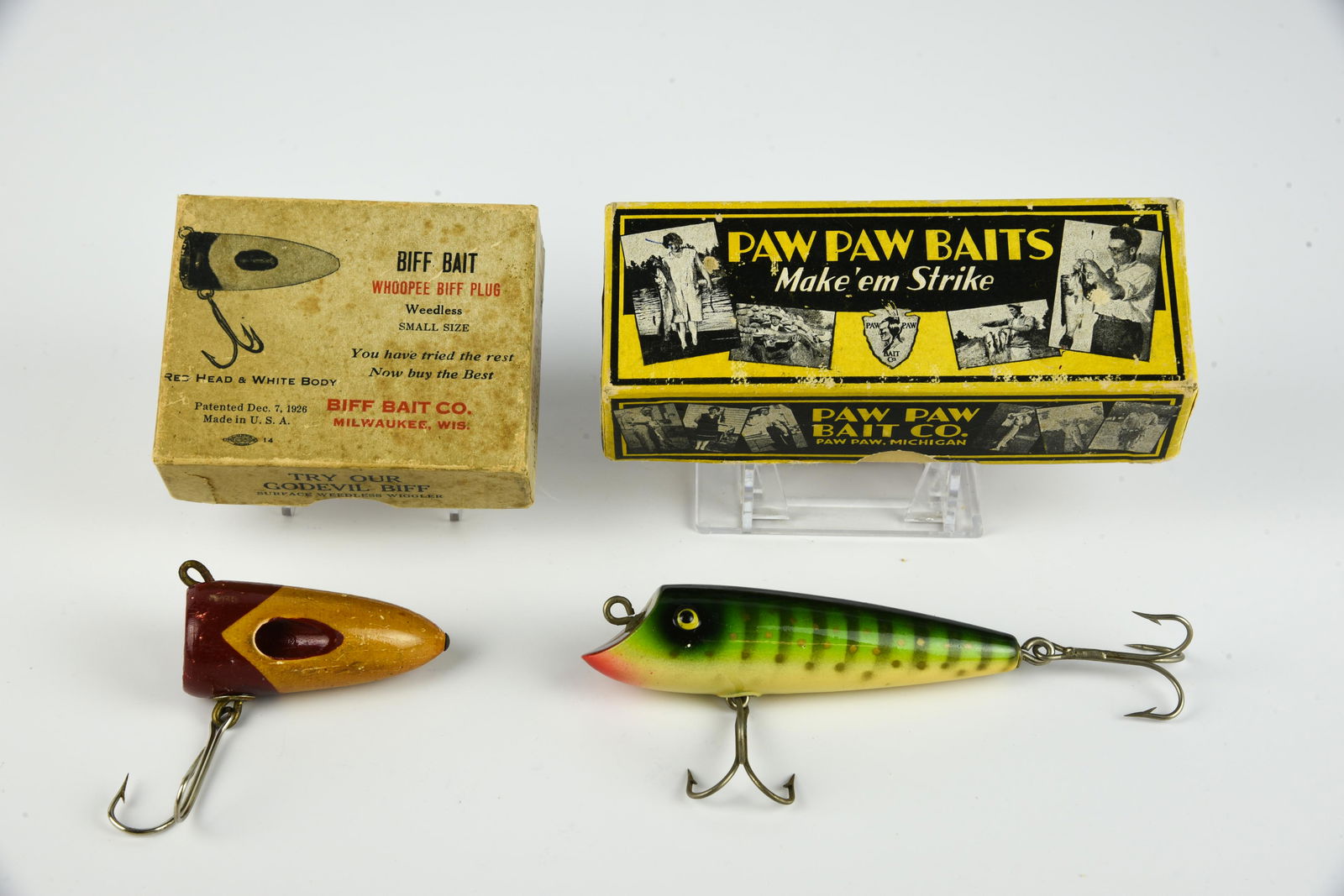 2 Vintage Lures (1 of 6)