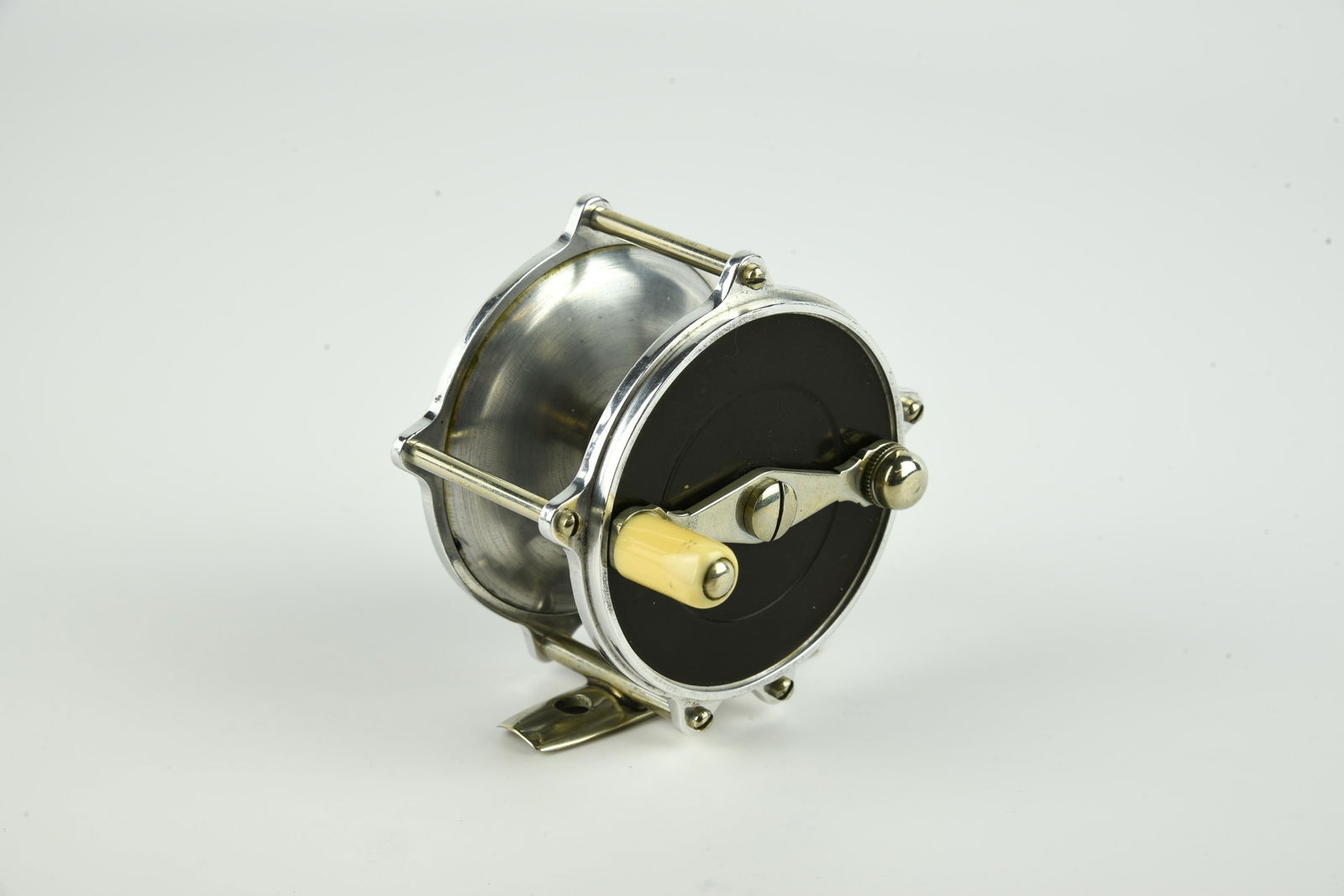 Leonard-Mills Wide Drum Fly Reel (1 of 4)