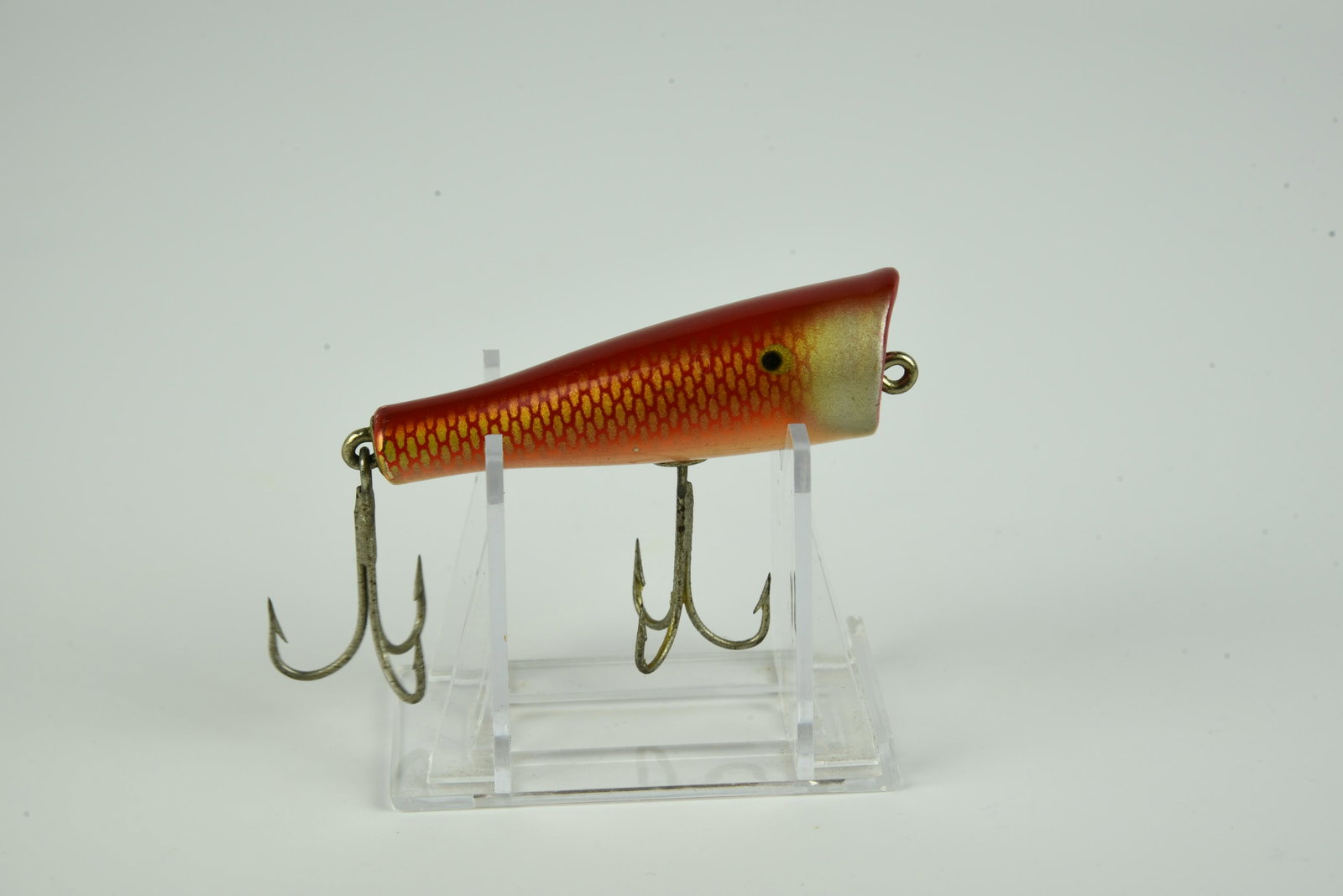 Creek Chub Simmons Special: Special Order Simmon's Hardware Co. bait finished in bright goldfish scale, Ex-/Ex, most likely unfished. One of the toughest colors to find on this uncataloged bait.