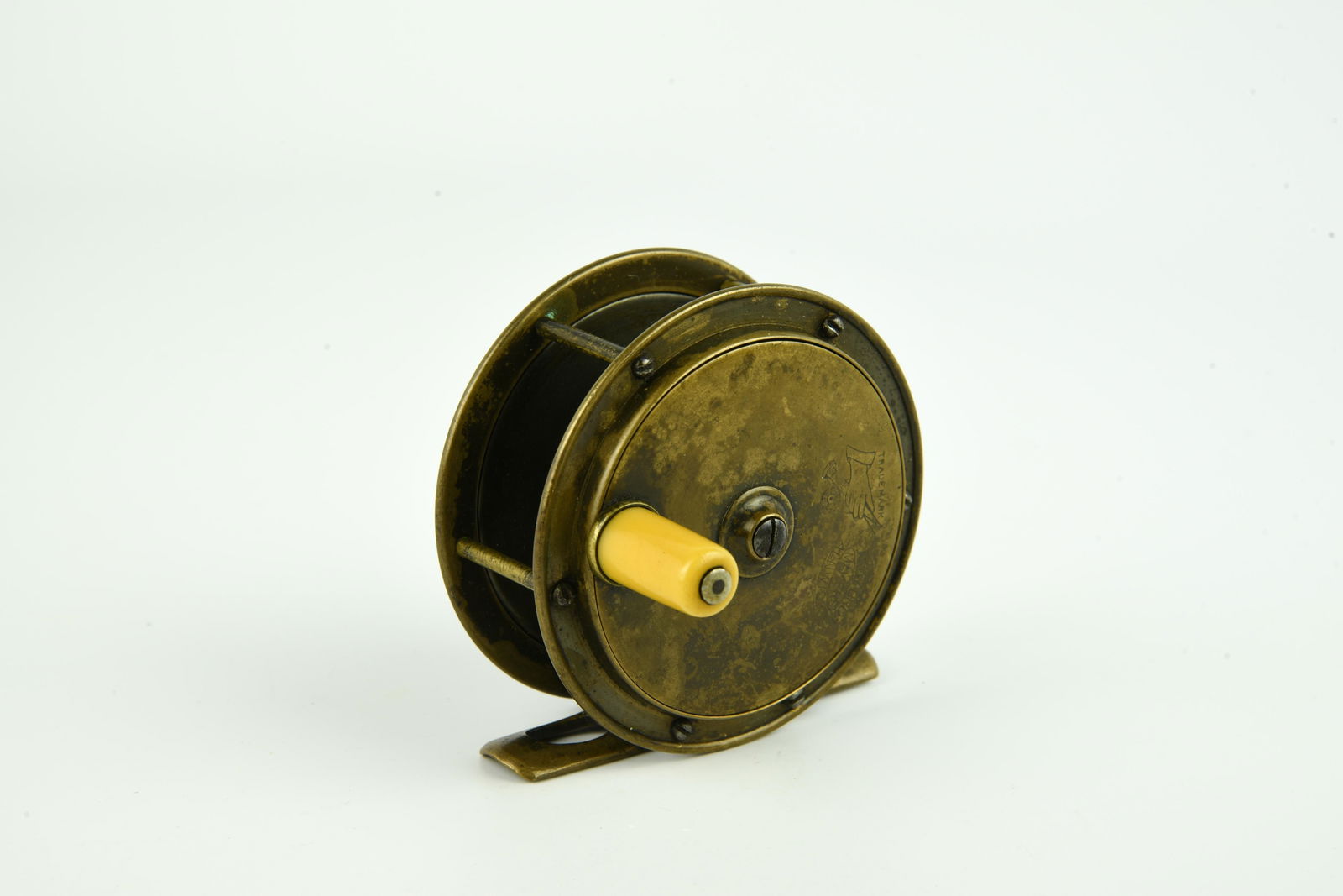 Hardy Perfect Brass Trout Reel (1 of 4)
