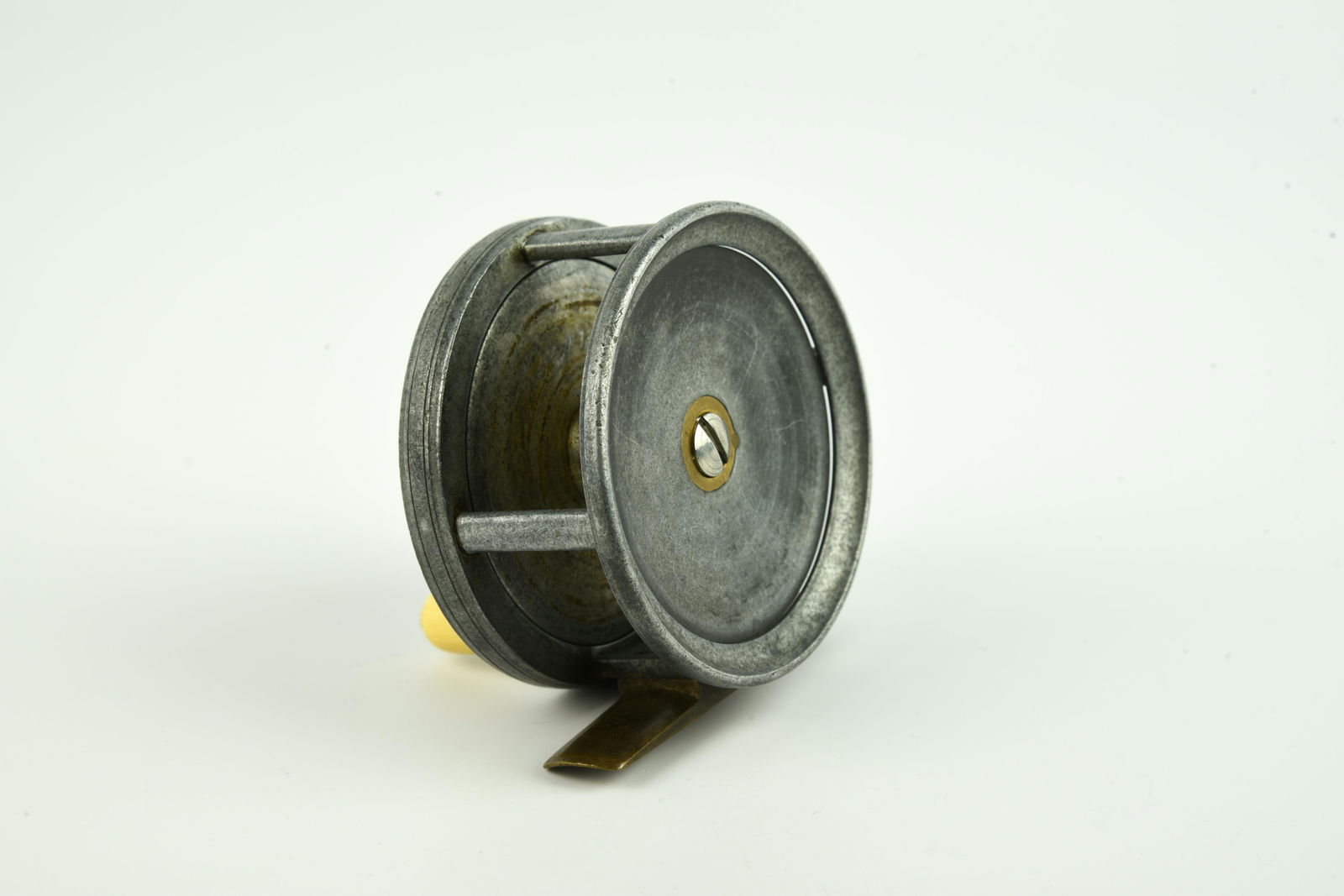 Hardy Perfect Wide Drum Fly Reel (1 of 3)