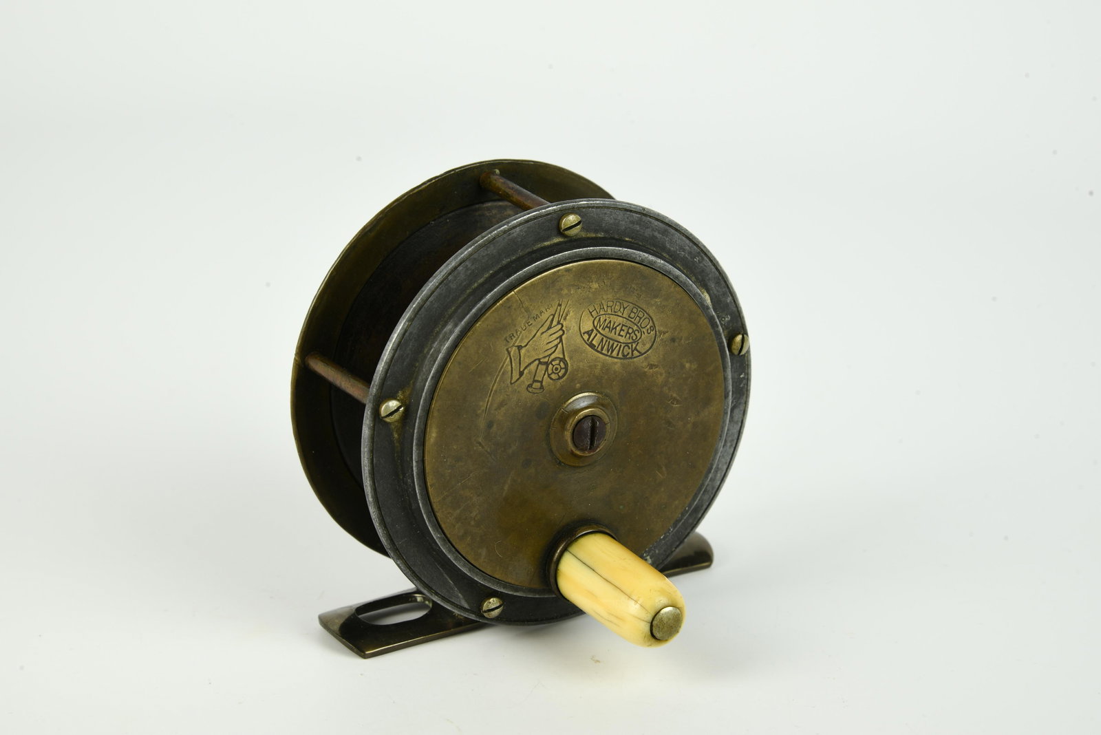 Hardy Brass-Face Perfect Fly Reel (1 of 4)
