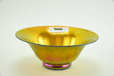 Steuben Gold Aurene Center Bowl: 9 5/8" diameter. 4" tall. No cracks, good condition, some scratches. Signed and numbered. From a Doctor's home in Watertown, NY.