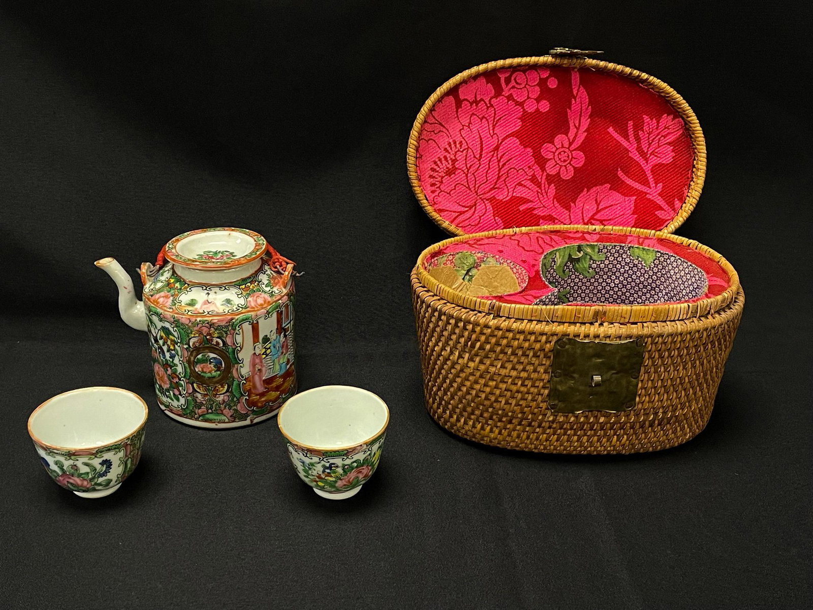 Asian Traveling Tea Pot w/ 2 Cups in a Wicker Case (1 of 6)