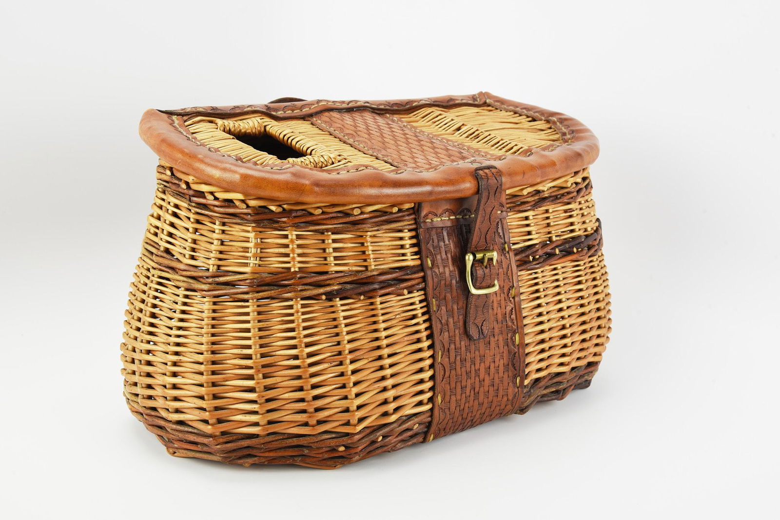 Vintage Freeman Mariner Creel (1 of 7)