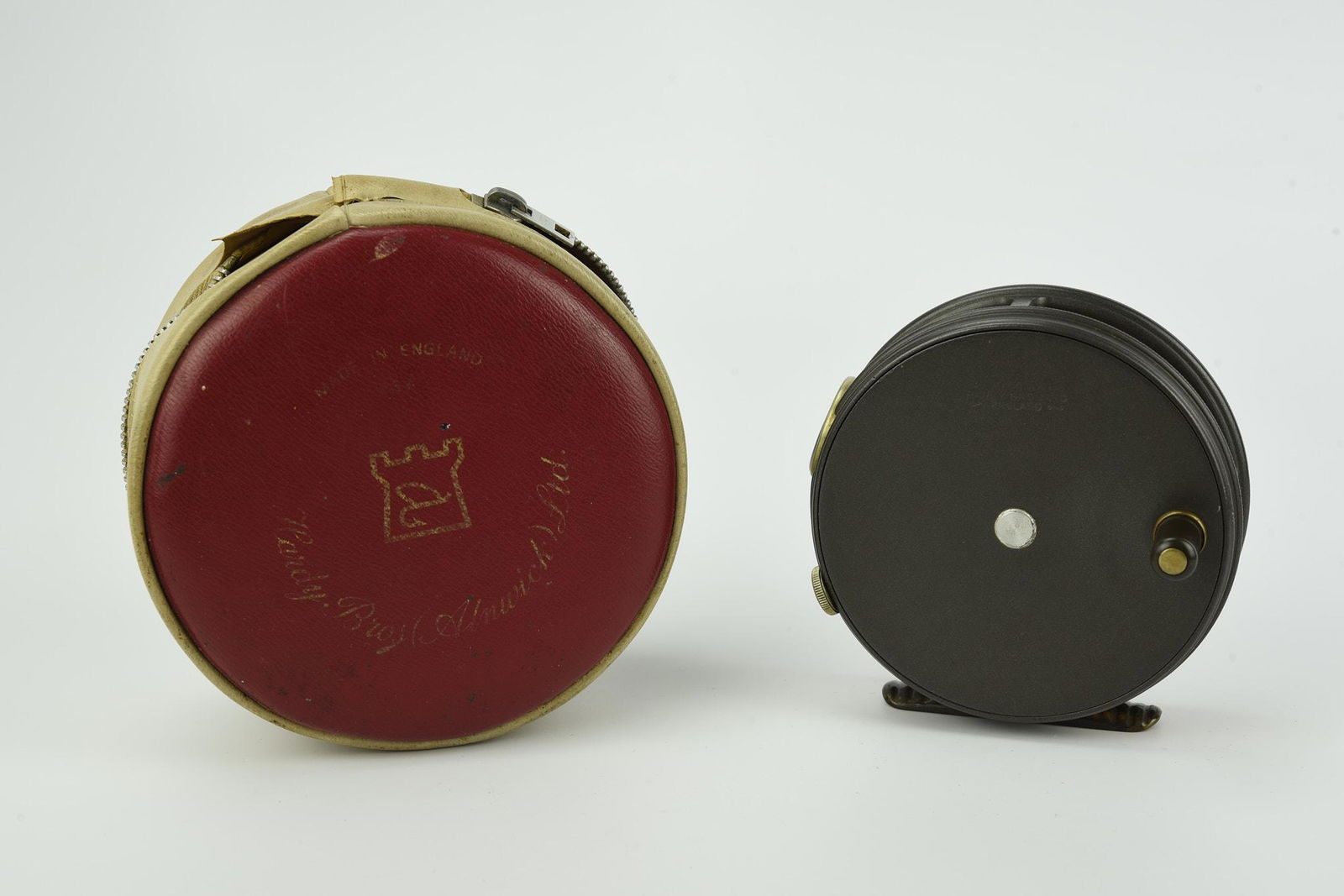 Hardy 3 5/8" Perfect Fly Reel (1 of 4)