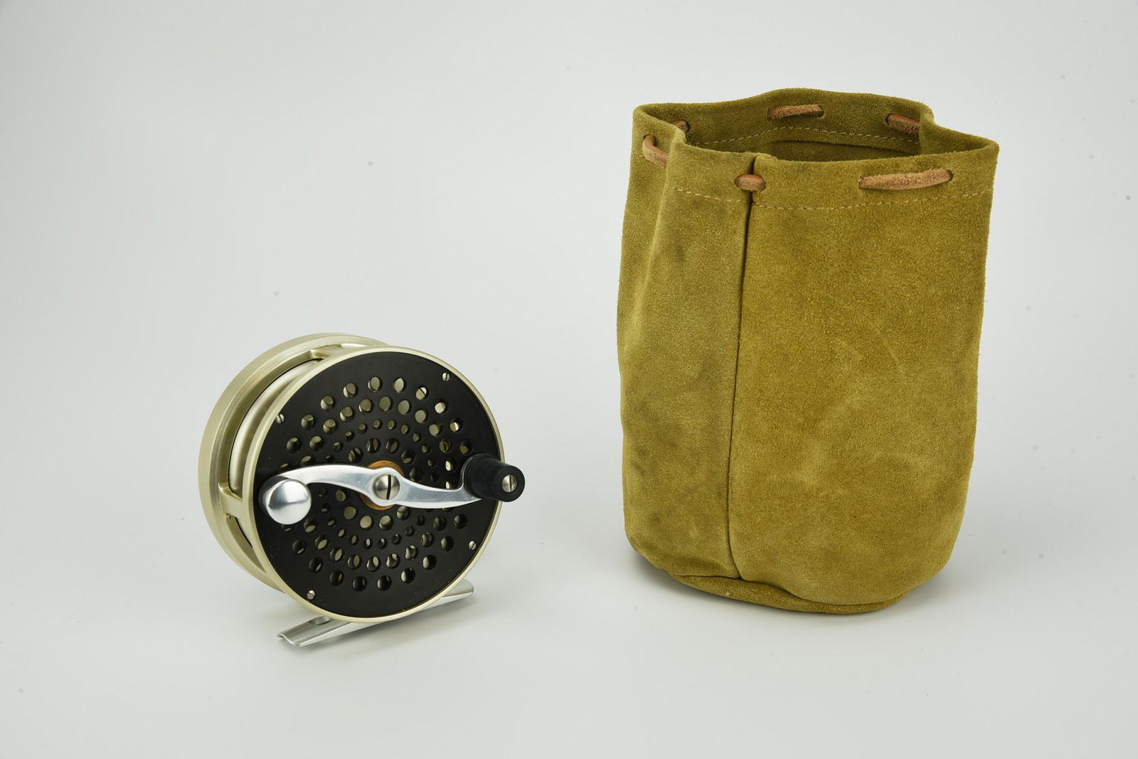 Bogdan Model 50 Light Salmon Reel (1 of 4)