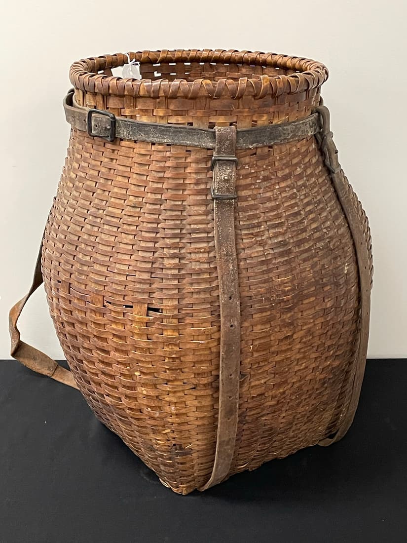Early Large Adirondack Pack Basket (1 of 6)