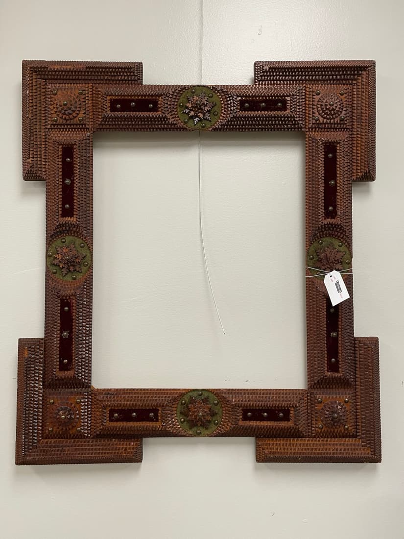 Impressive Tramp Art Large Frame (1 of 4)