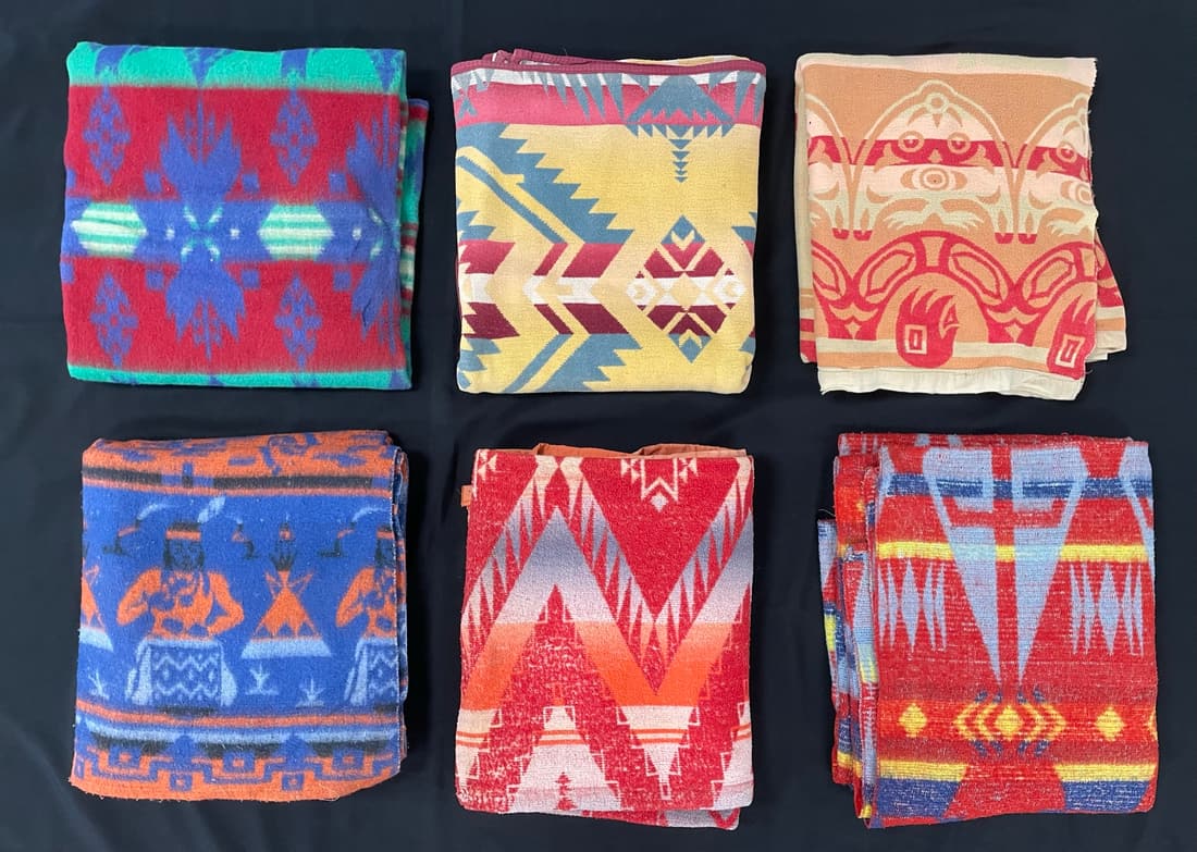 6 Vintage Camp Blankets (1 of 8)