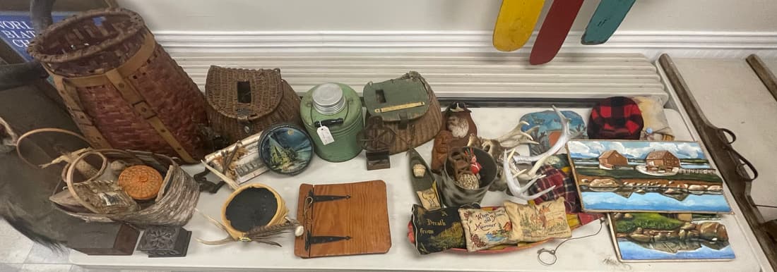 Large Group of Adirondack Decorative Accessories (1 of 5)