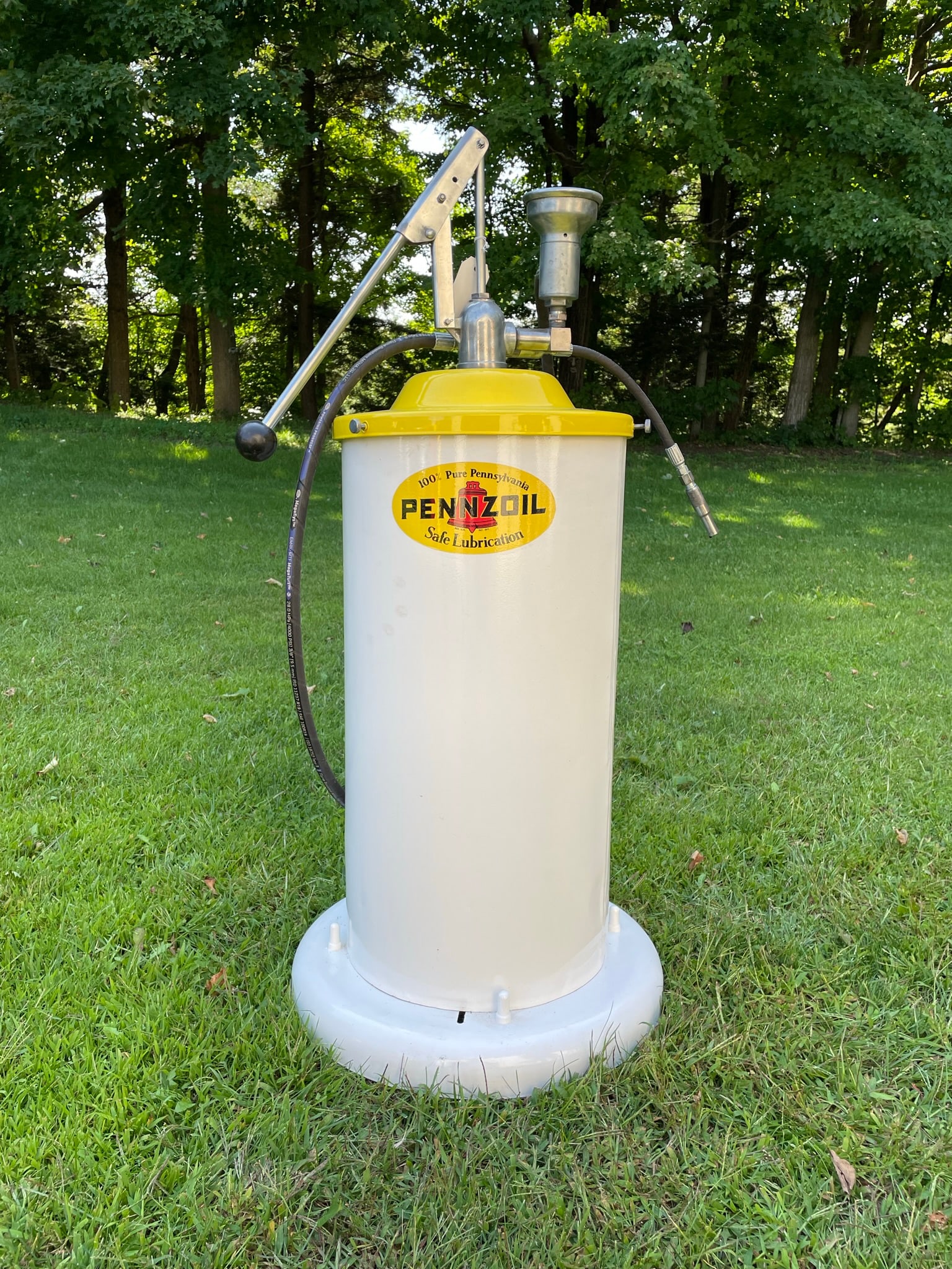 Pennzoil Oil Pump / Tank (1 of 7)