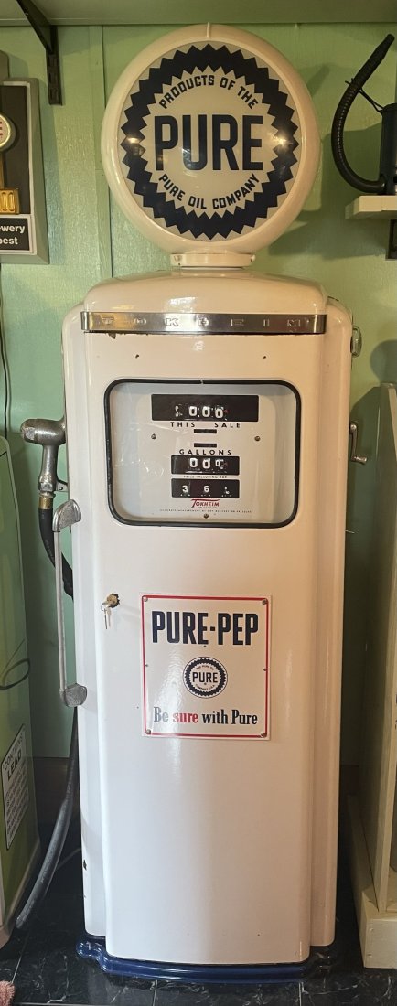 Pure Tokheim 300 Restored Gasoline Pump (1 of 11)