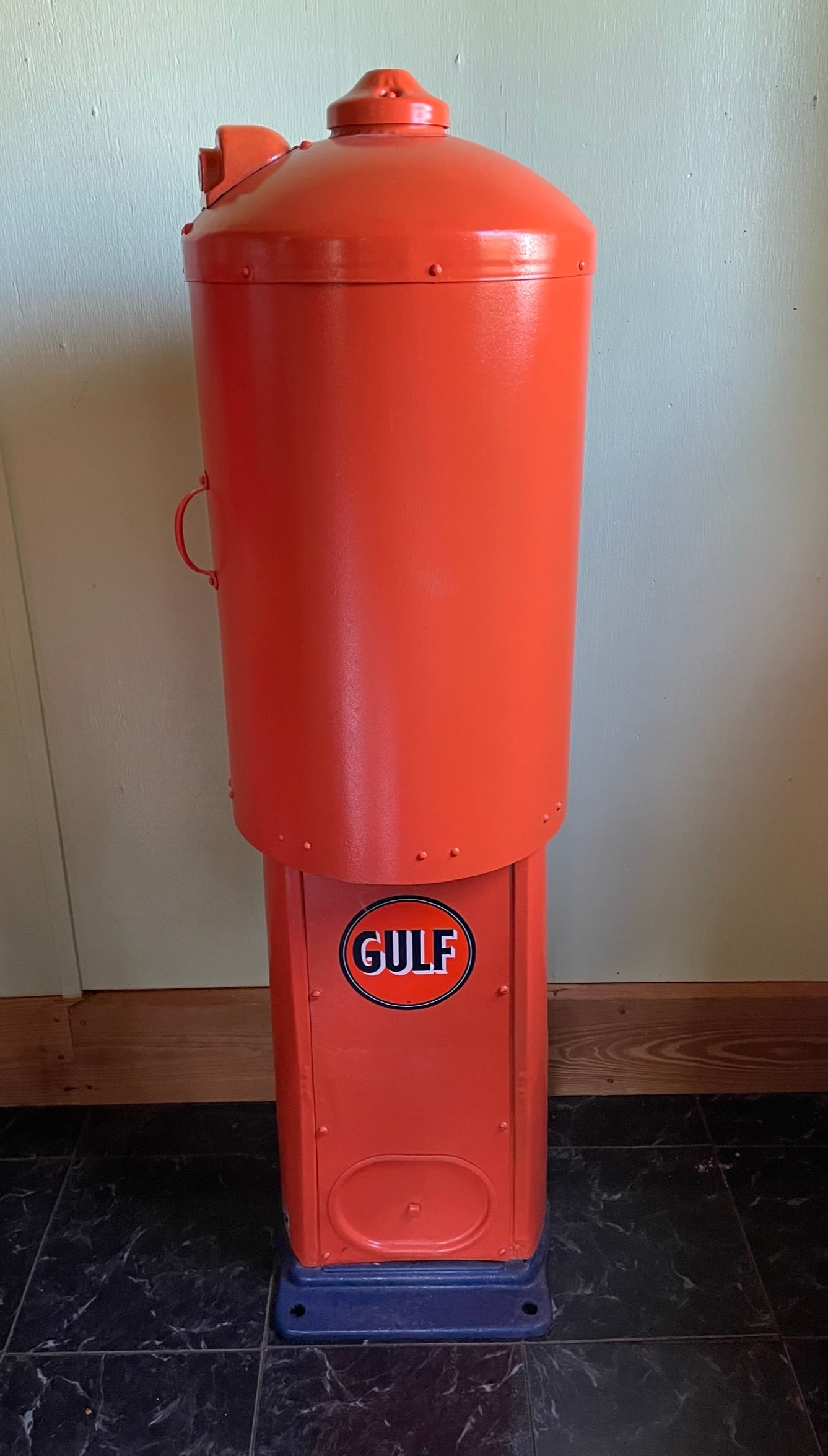 Gulf Curbside Bowser Gasoline Pump (1 of 7)