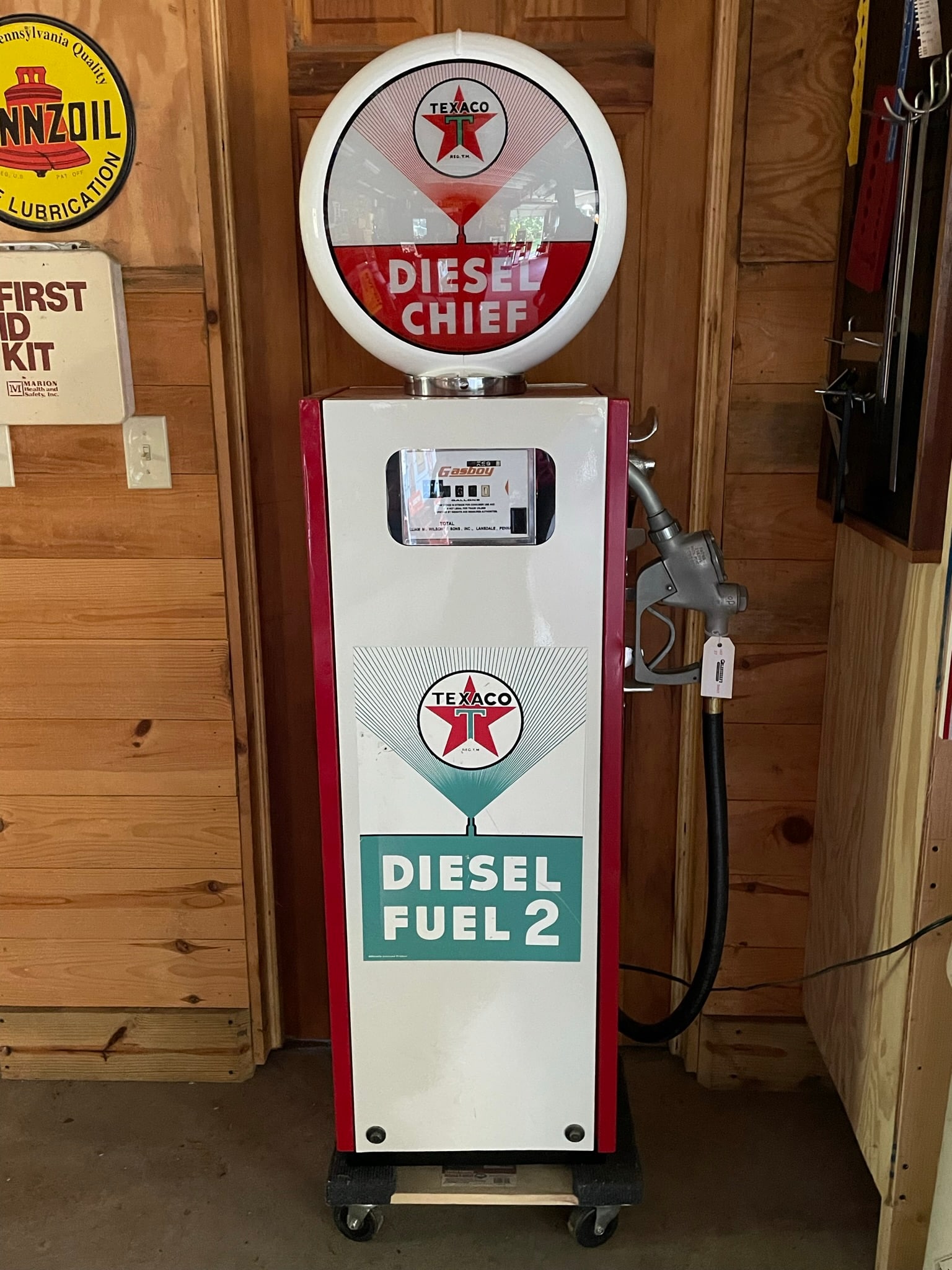 Texaco Diesel Chief Restored Gasboy Gas Pump (1 of 7)